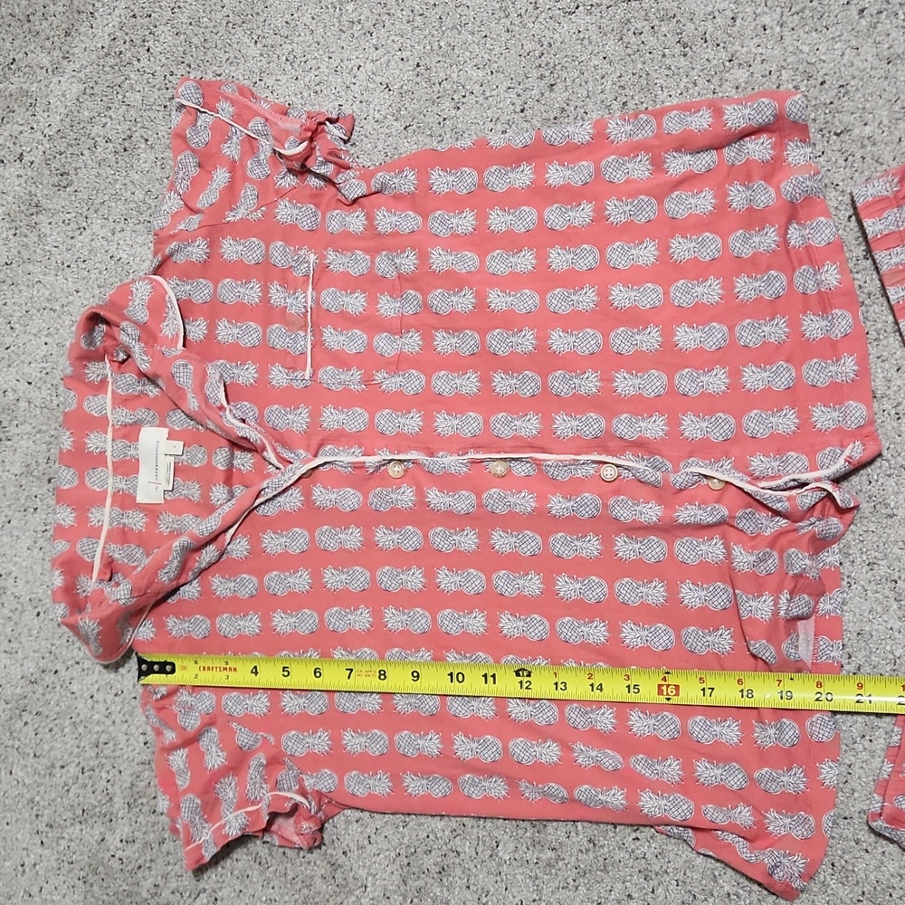 Anthropologie Coral Pineapple Short Sleeve/Shorts PJ Set in Size Large - Picture 6 of 14